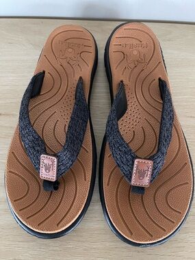 KuaiLu Black Flip Flops Yoga Mat Comfortable Walking Thong Sandals Women's 9/40